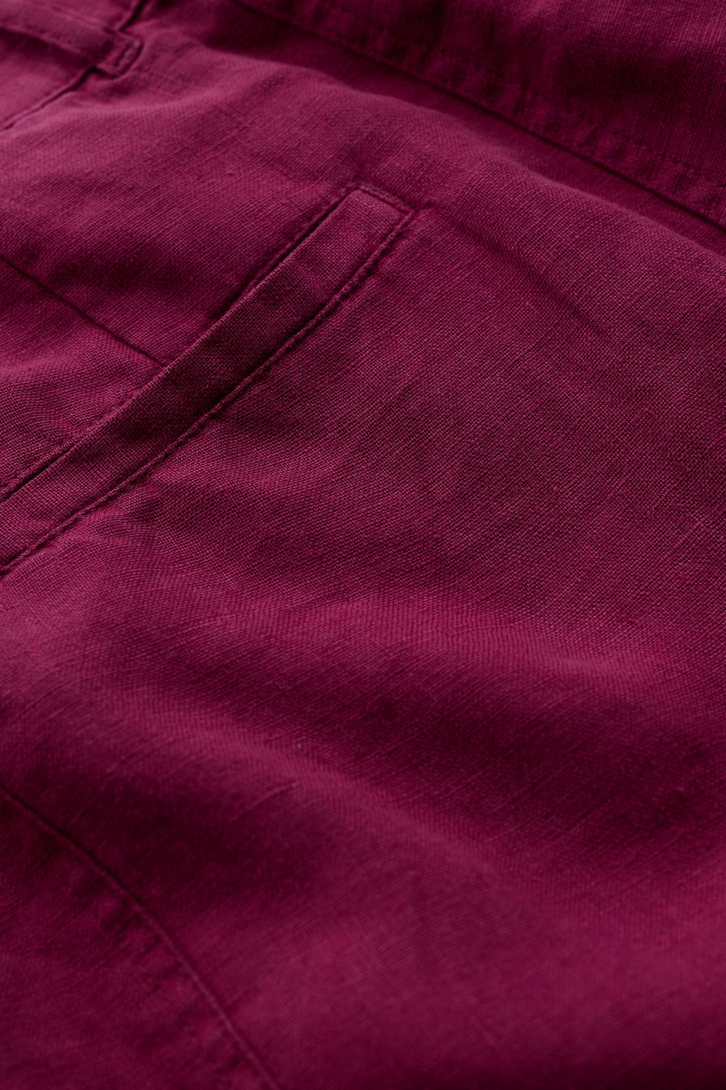 Lowarth High-Waisted Linen Shorts